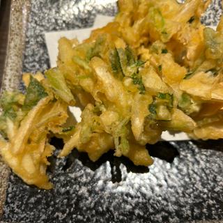 たけのこと三つ葉の天ぷら(蕎麦切り くろ)