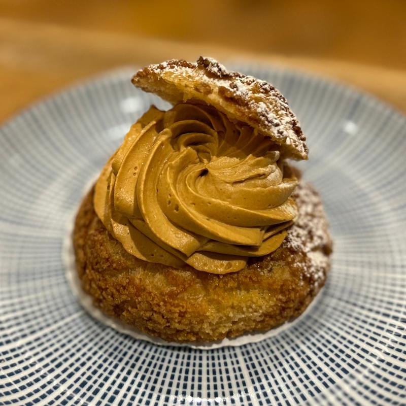 キャラメルクッキーシュー(365日とコーヒー)