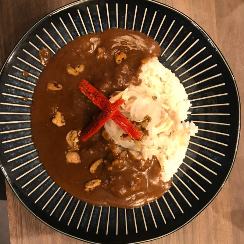 スパイシーチキンカレー(ダイニング郷)