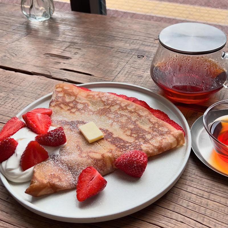 苺シュガーバタークレープ(Mei Cafe)