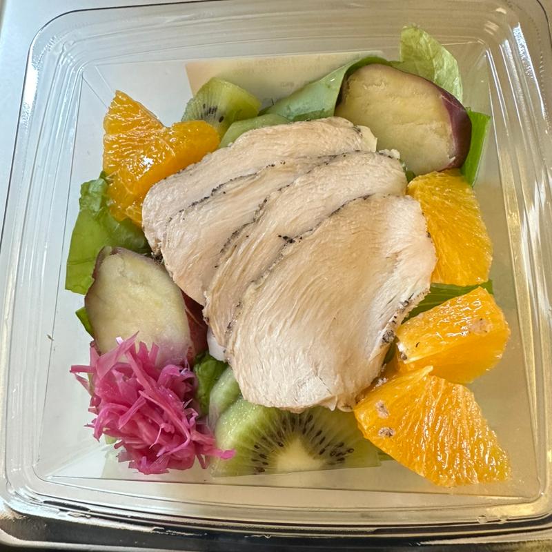 鶏肉のコンフィ サラダ(YOU＆I TATEMACHI)