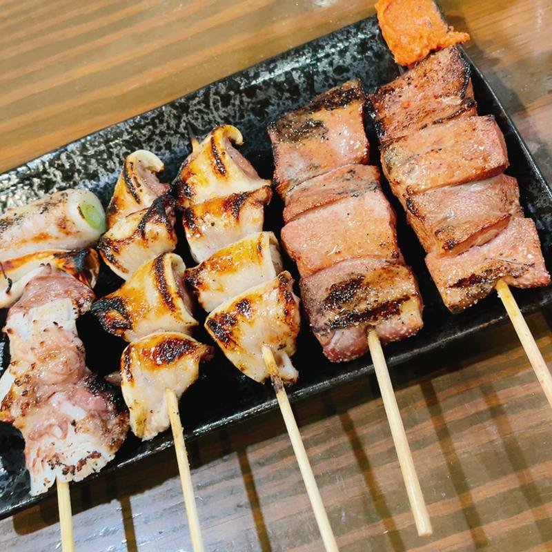 レバー　のどぶえ　軟骨(もつ焼かど 琴似店)