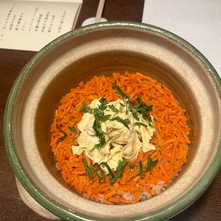 湯葉とみつ葉の土鍋ご飯(界 加賀)