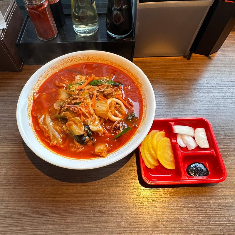 チャンポンバプ(香港飯店0410 職安通り店)