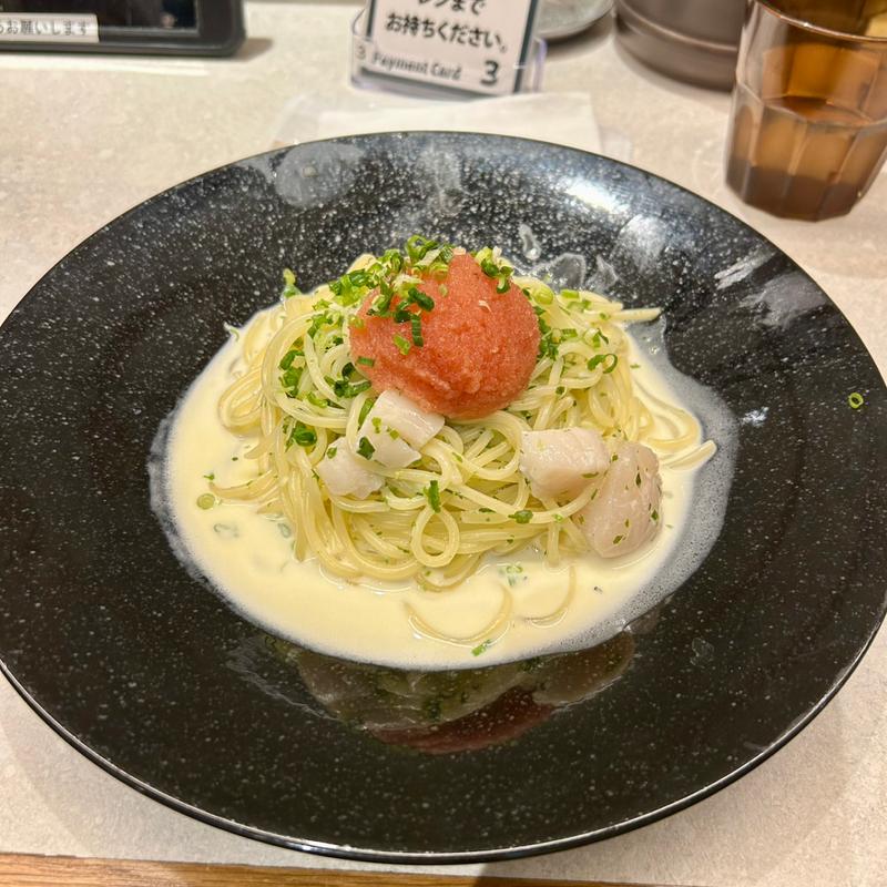 函館道場水産のたらこと帆立、あおさのクリームソース(生パスタ専門店 麦と卵 東京駅八重洲北口店)