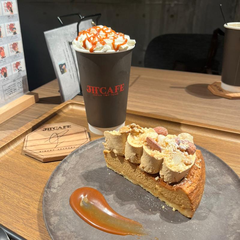 塩キャラメルチーズケーキ (JTT CAFE)