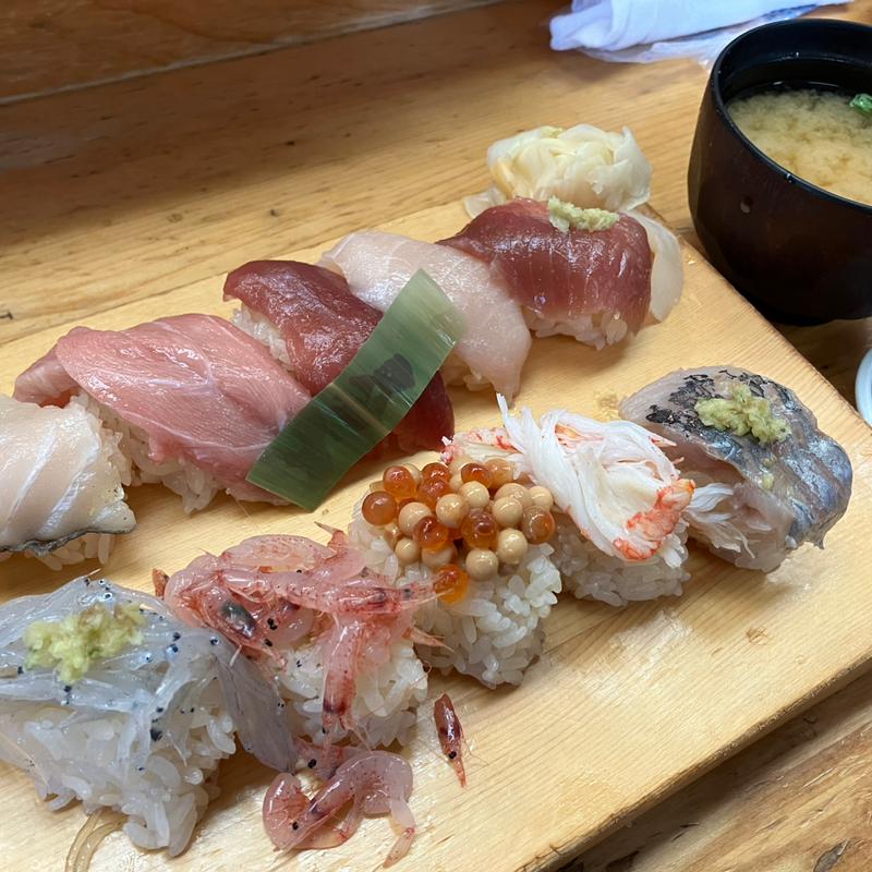 地魚にぎり(金寿司 地魚定 （じざかなてい）)