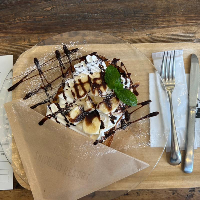 チョコレートバナナトースト(ドリンク付き)(SHICHI NO cafe&Pizza)