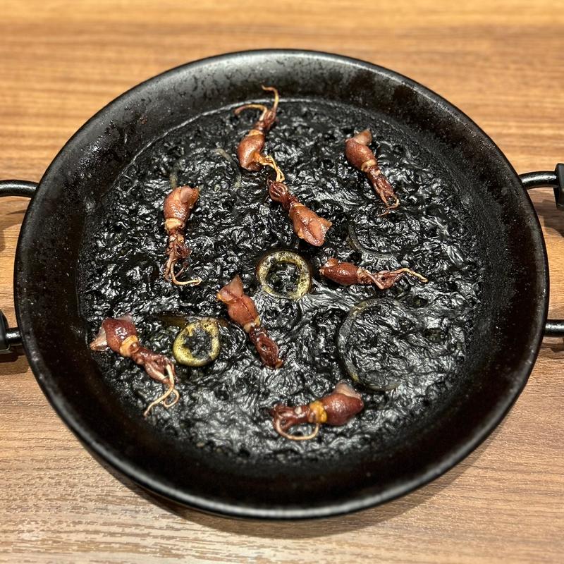 ホタルイカとイカ墨のパエリア(Mallorca/マヨルカ 二子玉川)