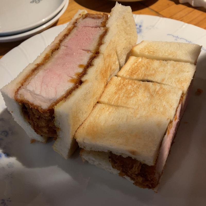 米沢豚一番育ちカツサンド(晩酌と晩御飯 ちょうつがひ)