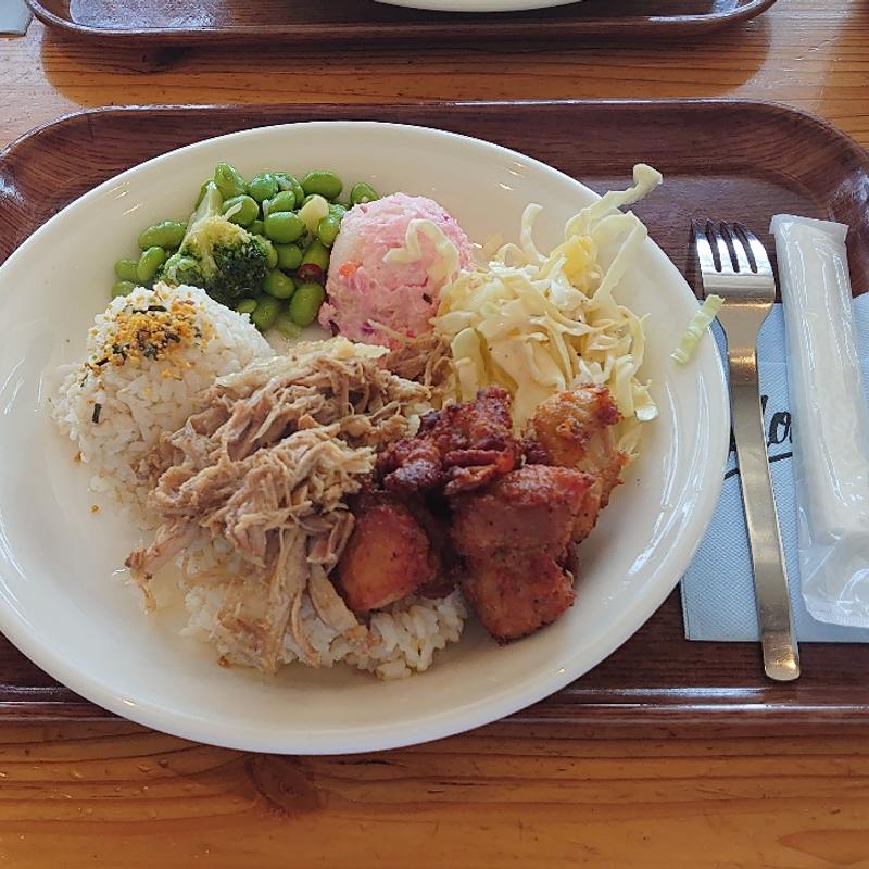 カルアビック&モチコチキンプレート(Pacific DRIVE-IN)