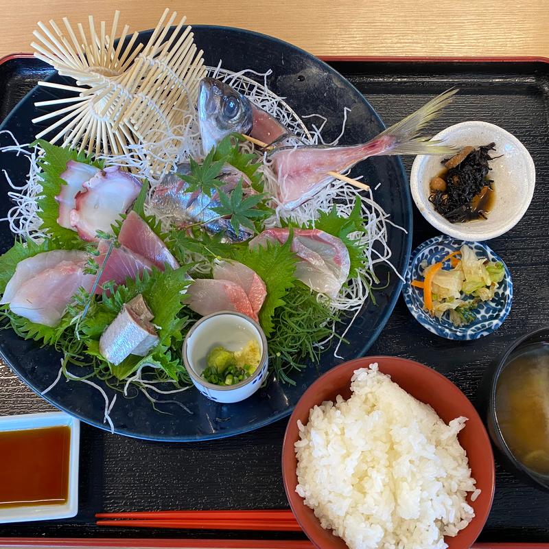 特選日替り海鮮刺身定食(わたしの店)