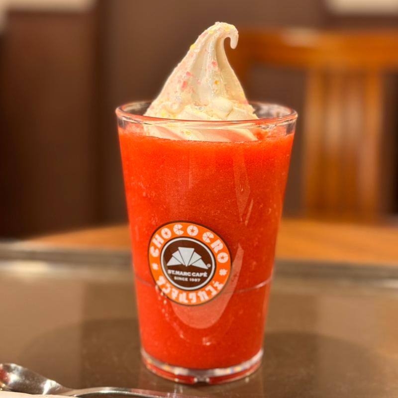 ジューシーあまおうスムージー ～2つの出会い♡いちごみるくキャンディ&サクマドロップスの宝石～(サンマルクカフェ 西武新宿ぺぺ店)