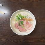 鶏豚骨ラーメン(しお)(麺飯食堂 三羽鴉)