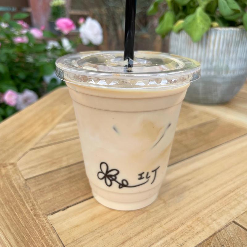 アイスカフェラテ(花令 ハナレイ)