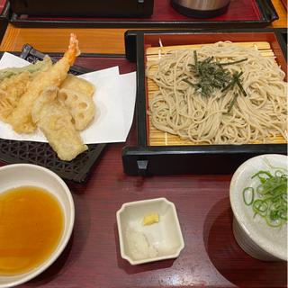 連子鯛と海老天ぷらとざる蕎麦(家族亭 イオン神戸北店)
