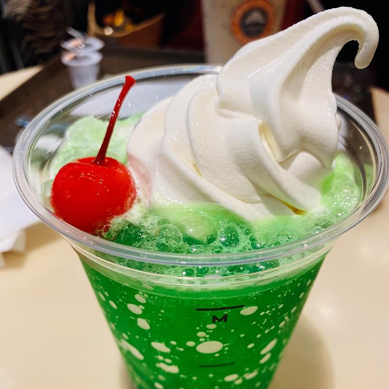 昭和レトロクリームソーダ(サンマルクカフェ イオンモール神戸北店)