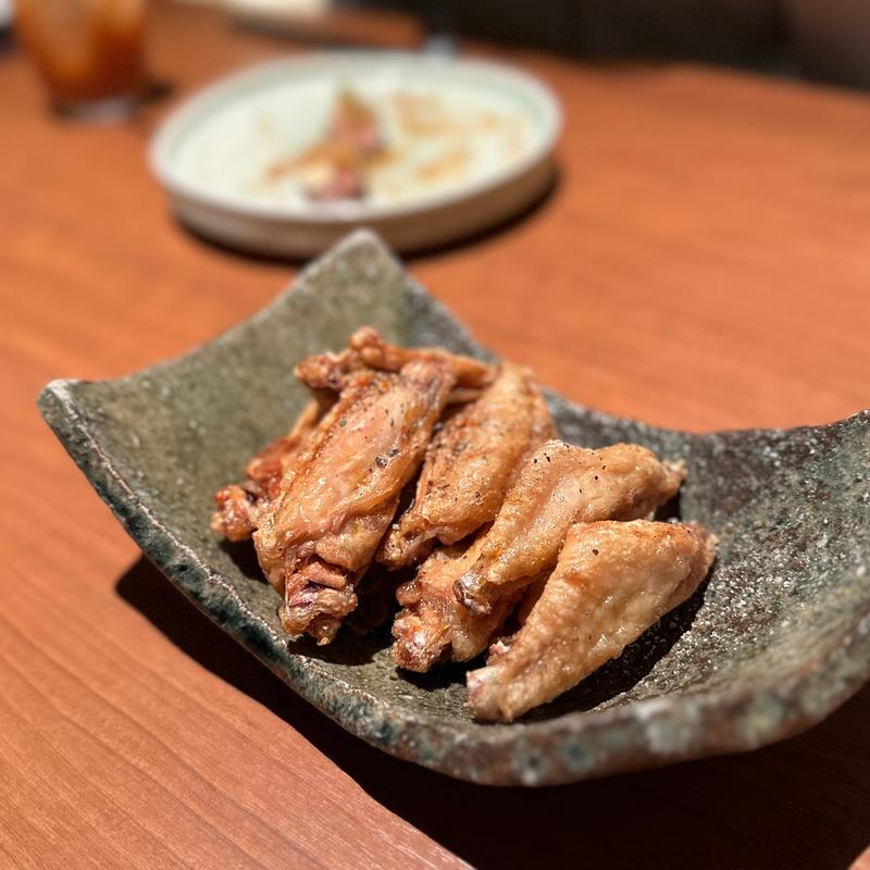 胡椒の効いた手羽中唐揚げ(坐松本)