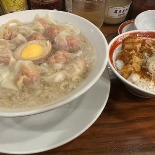 粗挽き肉汁雲呑麺麻婆丼セット(広州市場 西新宿店)