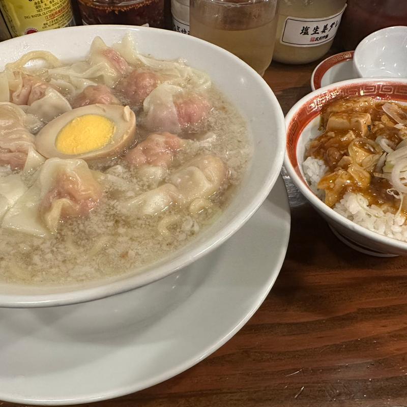 粗挽き肉汁雲呑麺麻婆丼セット(広州市場 西新宿店)