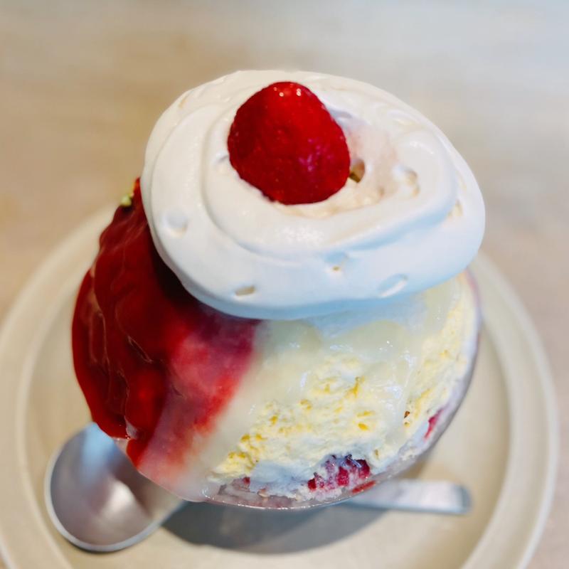 苺、ずんだ、レンズ豆、酒粕のかき氷(上原食堂（かき氷専門店）)