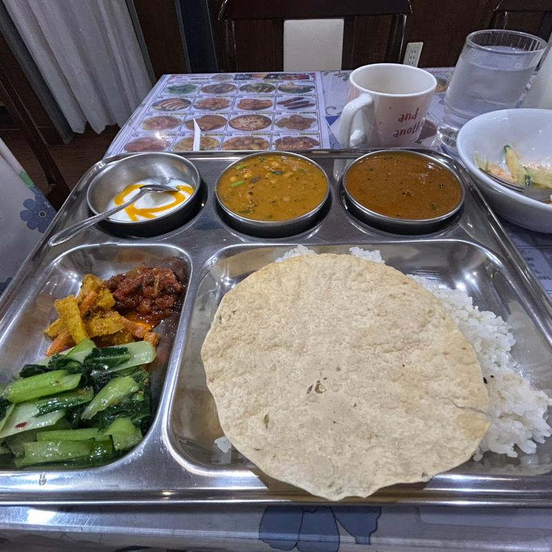 ダルバートランチセット(ＳＡＴＨＩ サティ)