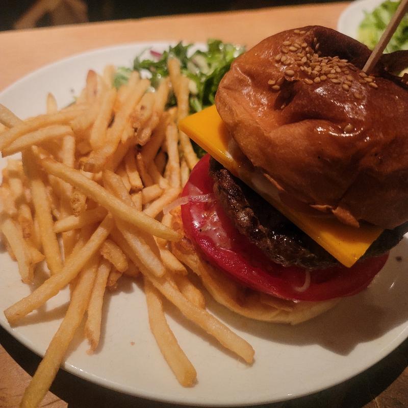 サワークリーム&チェダーチーズバーガー(ブルックリンパーラー新宿)