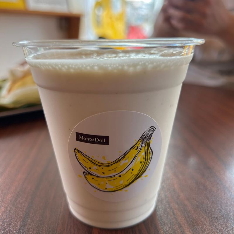 バナナスムージー(バナナケーキのモンテドール )