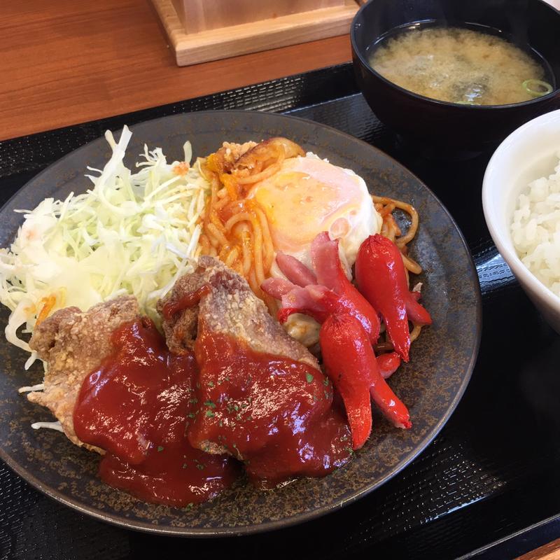 洋食盛り定食(からやま 大東赤井店)