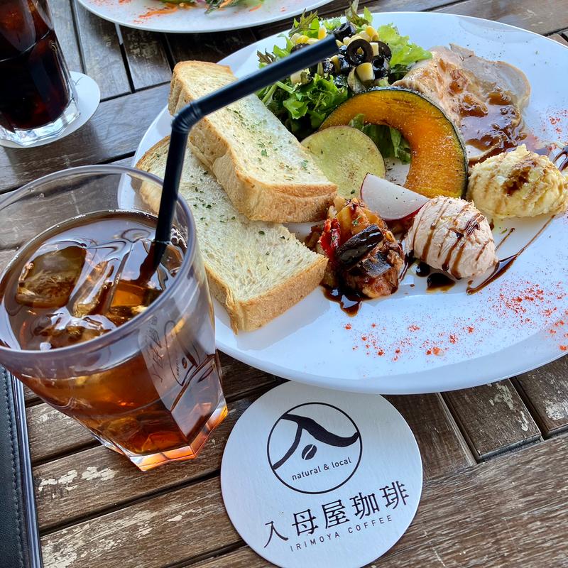 全粒粉トーストの自家製デリプレート(入母屋珈琲)