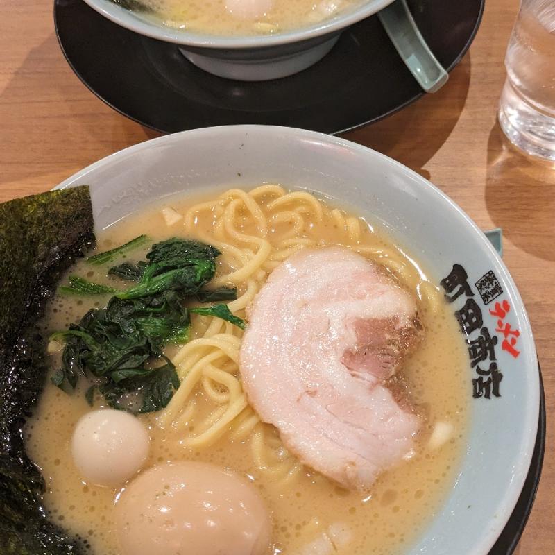 (横浜家系ラーメン　町田商店　元塩町店)