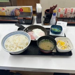 ハムエッグ納豆定食