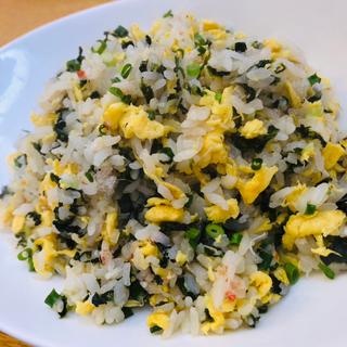 カニ肉とあおさ海苔の炒飯(家常菜 博朱)