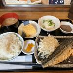 きまぐれ定食(雑魚市場)