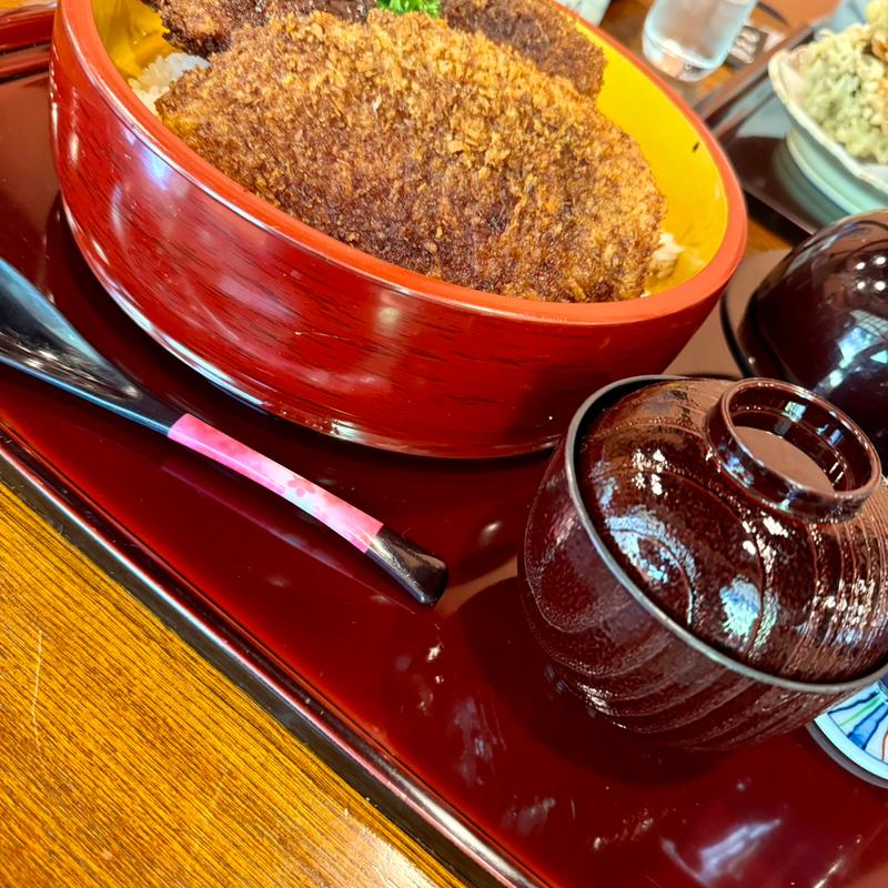 わらじカツ丼 大盛り(御食事処 正丸)