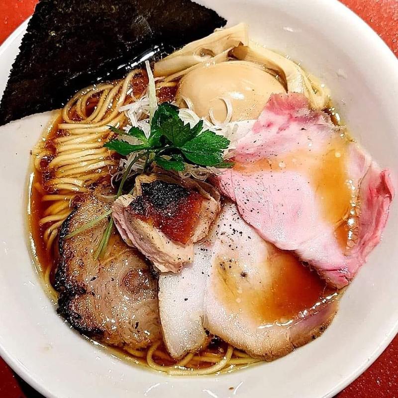 醤油ラーメン(麦と麺助 新梅田中津店)