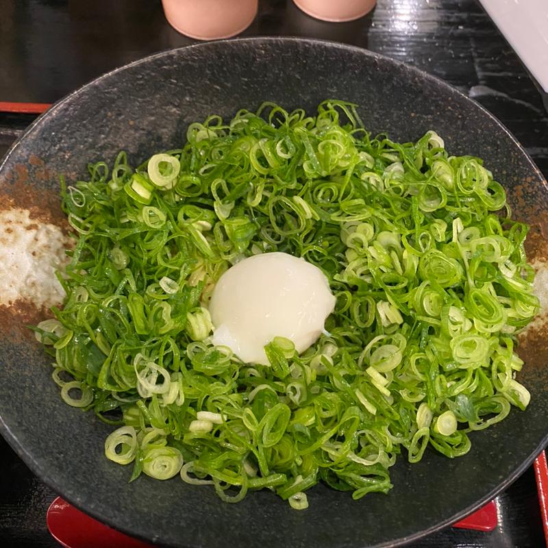 汁なし担々麺ネギ盛り温玉のせ(デリカセロリ )