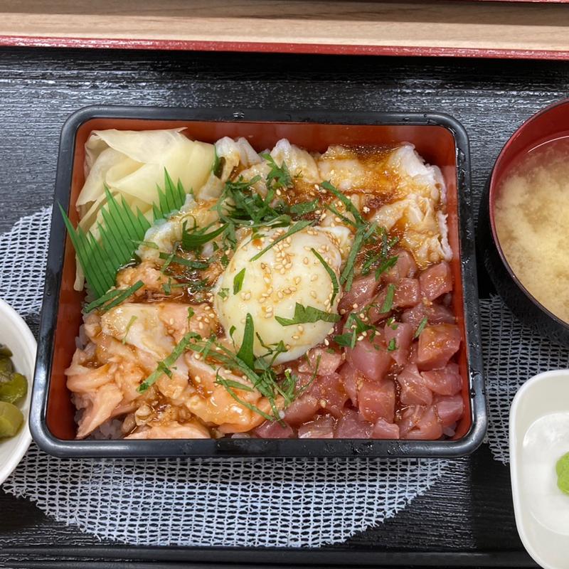 海鮮ユッケ丼(ココロータス Cocorotus｜ 府中卸売珈琲店(お弁当))