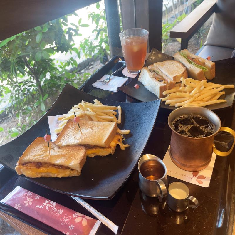 ボロネーゼとツナのとろーりチーズサンド&季節野菜のグリルチキンサンド(桜珈琲 松原店)