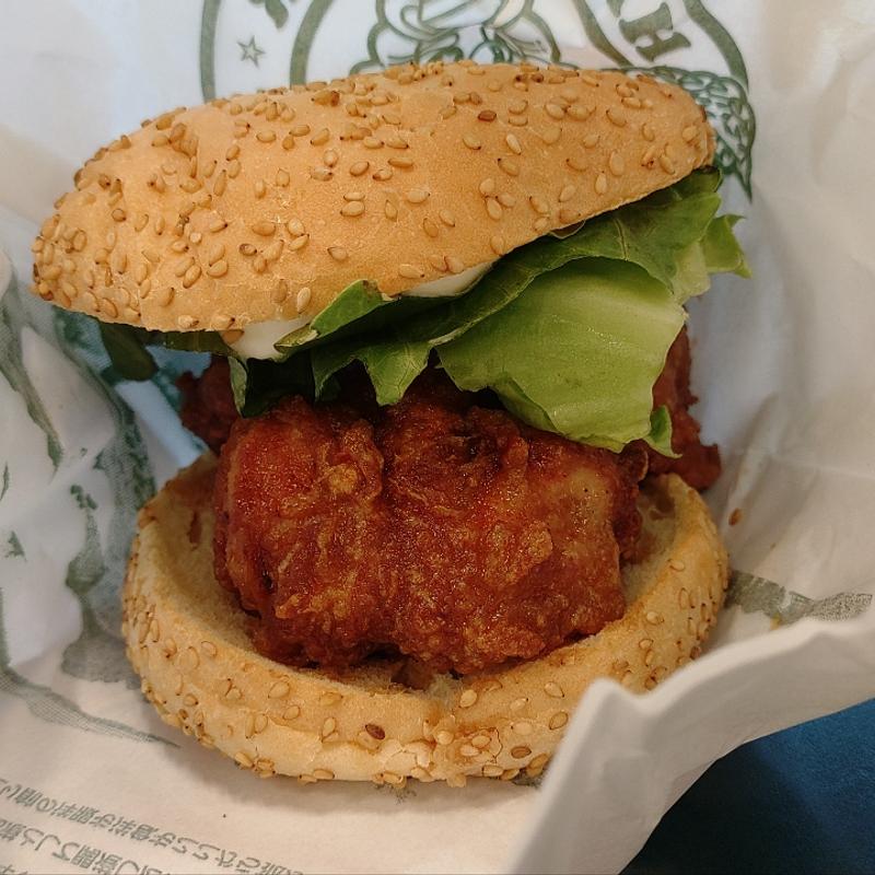 チャイニーズチキンバーガー(ラッキーピエロ ベイエリア本店)