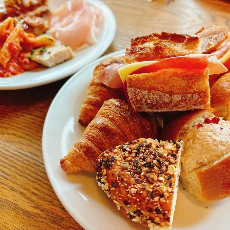 ビュッフェ(MORETHAN TAPAS LOUNGE)