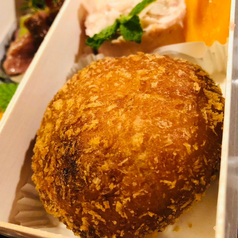 桜島大根カレーパン_36ぷらす3 フレンチ松花堂弁当　(フランス厨房 旬彩 中央駅店 )