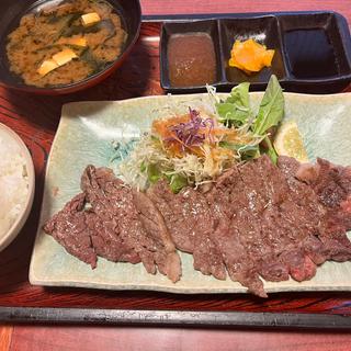 ステーキ定食(ふじむら精肉店)