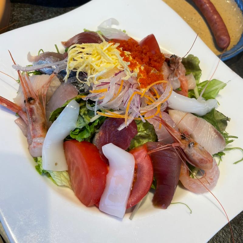 海鮮サラダ(牛たん炭焼 利久 西口本店)