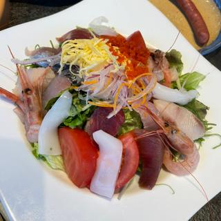 海鮮サラダ(牛たん炭焼 利久 西口本店)