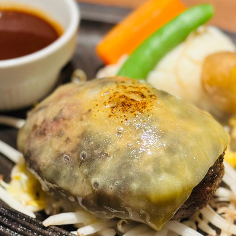 黒毛和牛100%デミグラスチーズハンバーグ(ミート矢澤 （ミートヤザワ）)