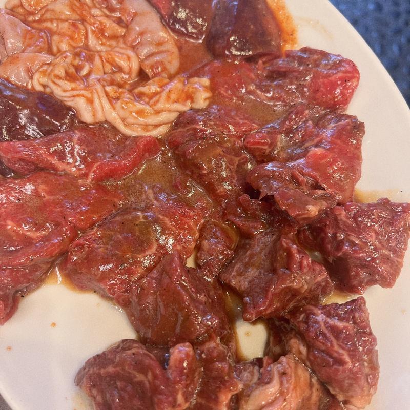 ロース、ハラミ、ホルモン盛り合わせ(金楽)