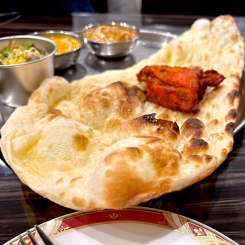 プレーンナン＆タンドリーチキン(Tandoori Nights)