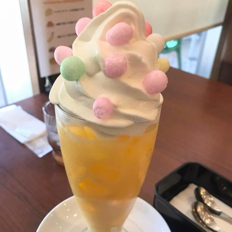 おいり入りフロートミックスジュース(心斎橋ミツヤ ホワイティ梅田店)