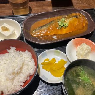 今週の魚定食(知夢仁 お茶の水イン店)